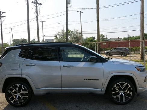 Used 2025 Jeep Compass Limited w/ High Altitude Package AWD/4WD image 5