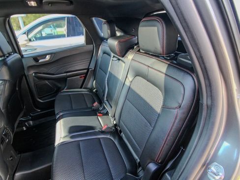 Used 2024 Ford Escape ST-Line w/ Tech Pack #1 AWD/4WD image 9