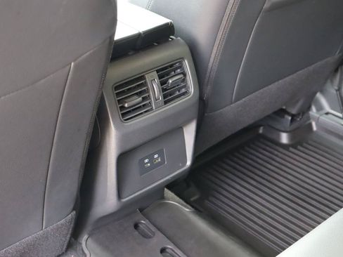 Used 2023 Nissan Rogue SL FWD image 19