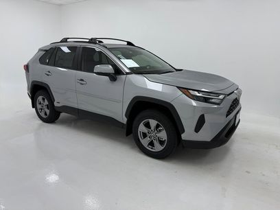 New 2025 Toyota RAV4 XLE w/ Convenience Package
