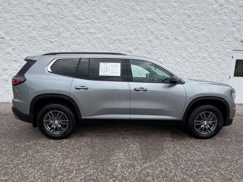 Used 2025 GMC Acadia Elevation w/ LPO, Floor Liner Package AWD/4WD image 2