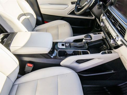 Used 2022 Kia Telluride S image 14