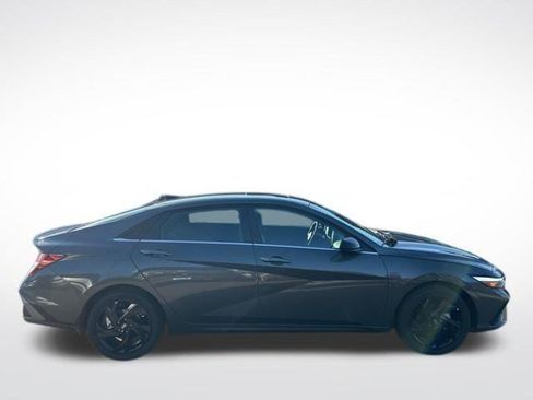New 2026 Hyundai Elantra SEL Sport Premium FWD image 5