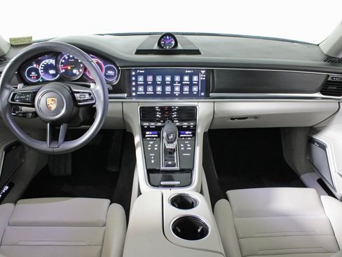 Used 2023 Porsche Panamera 4 Platinum Edition w/ Assistance Package image 20