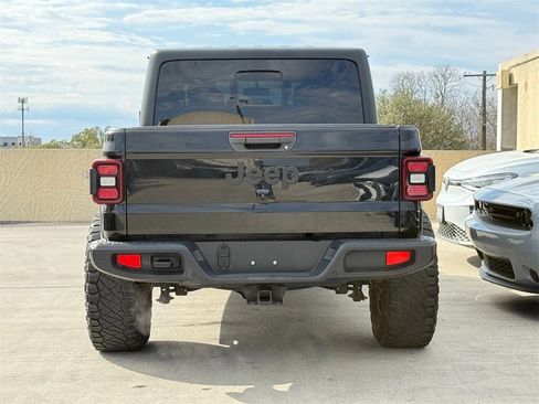 Used 2021 Jeep Gladiator Sport image 7