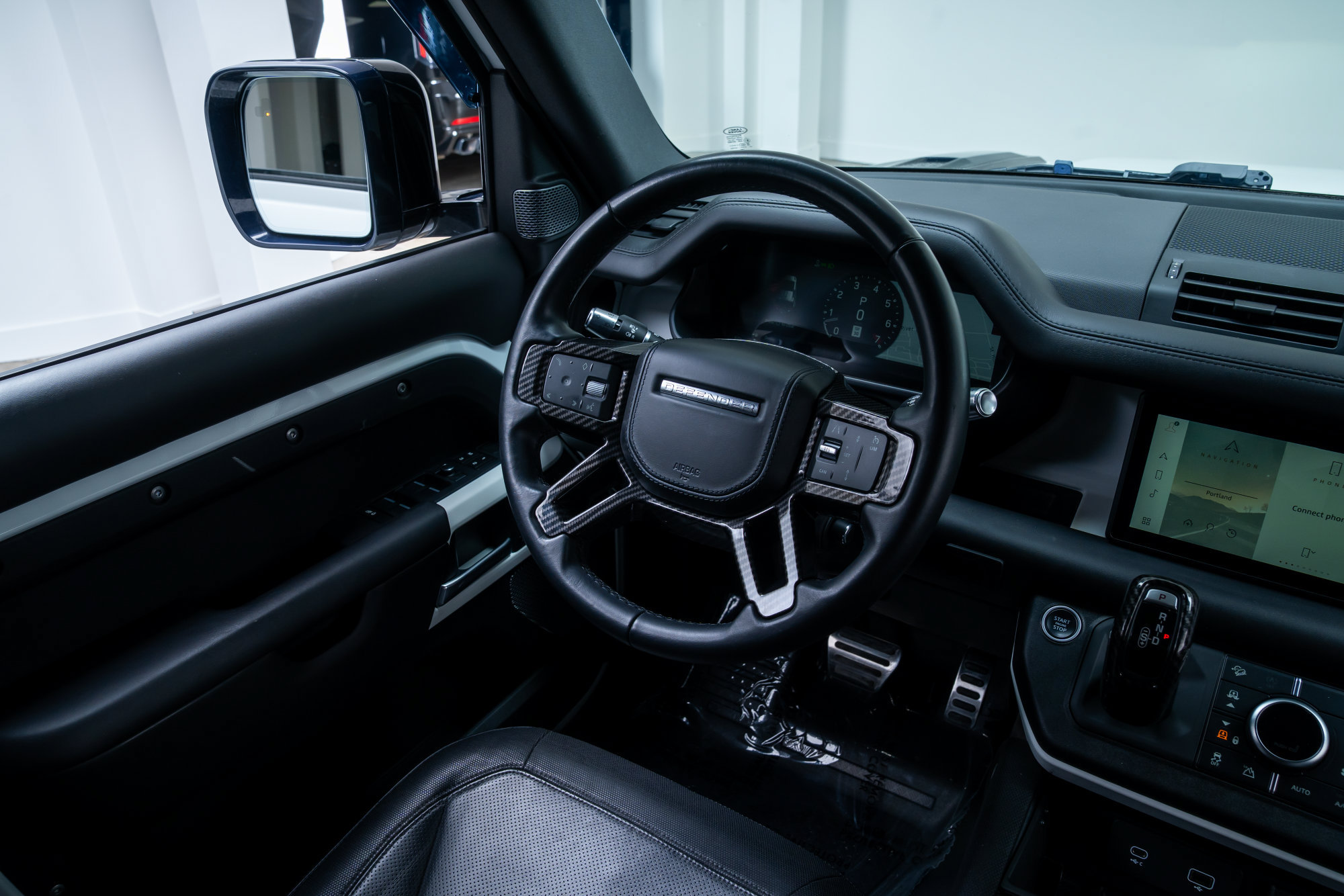 Used 2021 Land Rover Defender 110 X-Dynamic HSE AWD/4WD image 10