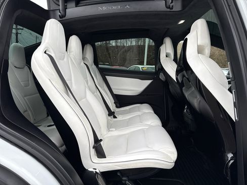 Used 2016 Tesla Model X 60D image 31