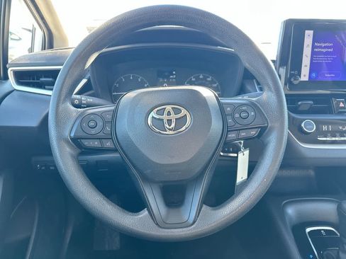 Used 2023 Toyota Corolla LE image 27
