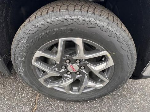 New 2026 GMC Sierra 1500 SLT w/ SLT Premium Plus Package image 14