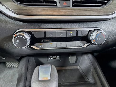 New 2026 Nissan Altima 2.5 SV FWD image 12