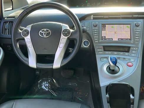 Used 2013 Toyota Prius Prime Advanced FWD image 4