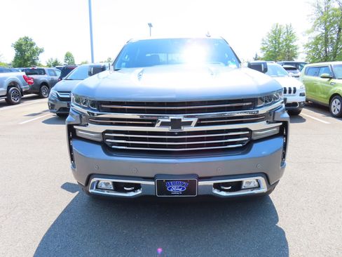 Used 2019 Chevrolet Silverado 1500 High Country AWD/4WD image 2