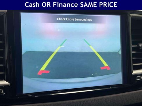 Used 2024 Chrysler Pacifica Touring-L FWD image 32