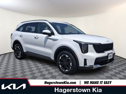Certified 2024 Kia Sorento S AWD/4WD image 1