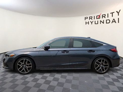 Used 2023 Honda Civic Sport Touring image 7