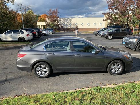 Used 2011 Honda Accord LX-P image 3