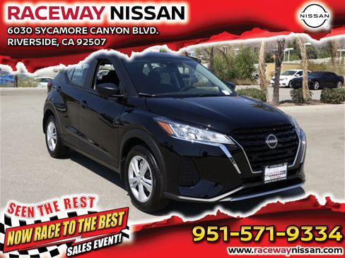 New 2025 Nissan Kicks Play S image 1