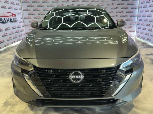 Used 2025 Nissan Sentra SV image 3