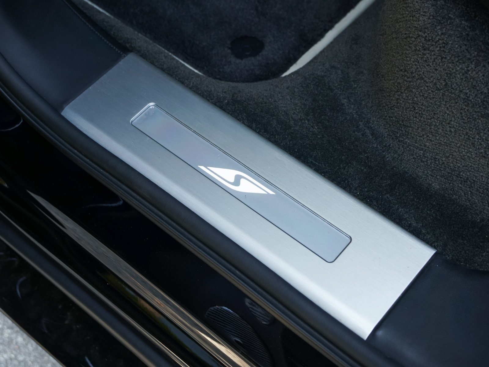 Certified 2023 Bentley Bentayga AWD/4WD image 21
