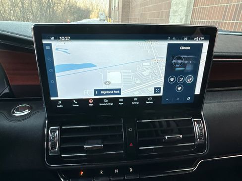 Used 2024 Lincoln Navigator L 4WD image 21