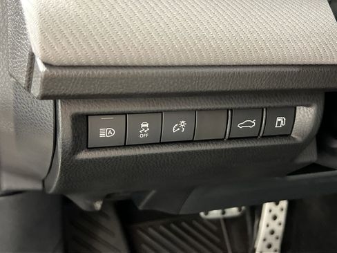 Used 2025 Toyota Camry SE w/ Convenience Package FWD image 32