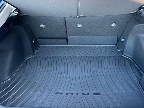 New 2026 Toyota Prius LE FWD image 42