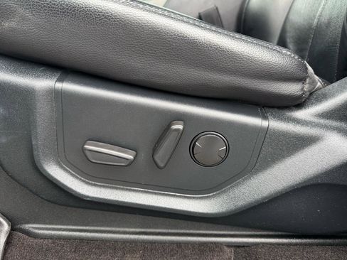 Used 2020 Ford Expedition Max XLT w/ Equipment Group 201A image 12