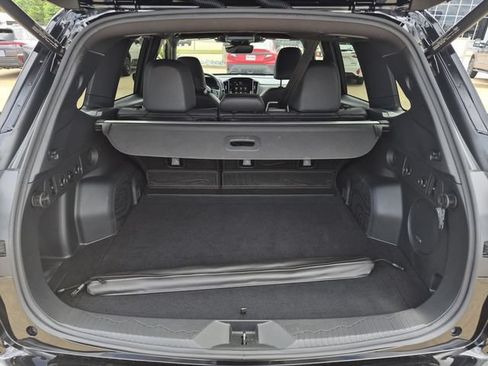 Used 2025 Subaru Forester Limited AWD/4WD image 9