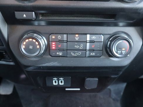 Used 2018 Ford F150 XLT w/ Equipment Group 302A Luxury image 8