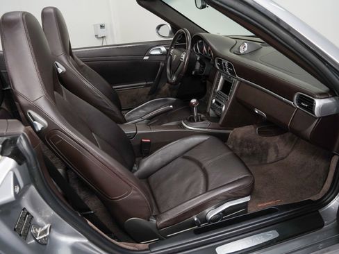 Used 2007 Porsche 911 Carrera S RWD image 2