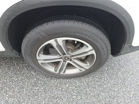 Used 2019 Mercedes-Benz GLC 300 4MATIC image 21