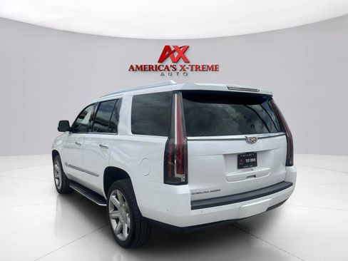 Used 2020 Cadillac Escalade Premium Luxury AWD/4WD image 4