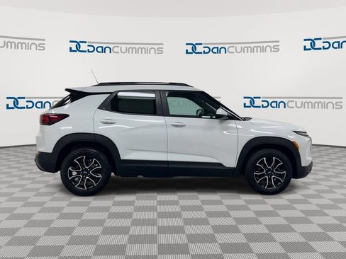 Used 2024 Chevrolet TrailBlazer ACTIV w/ Driver Confidence Package FWD image 9