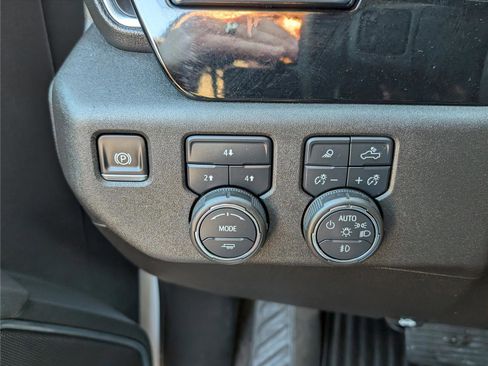 Used 2025 Chevrolet Silverado 2500 LT w/ Trail Boss Package image 22