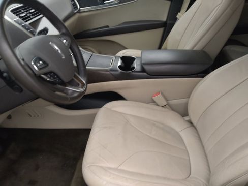 Used 2017 Lincoln MKX Reserve FWD image 17