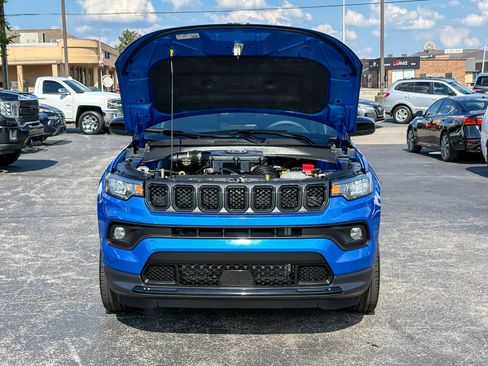 Used 2023 Jeep Compass Latitude w/ Convenience Group AWD/4WD image 33
