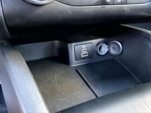 Used 2025 Ford Escape Active image 12