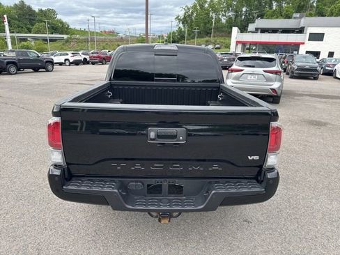 Used 2023 Toyota Tacoma TRD Sport w/ Technology Package AWD/4WD image 17