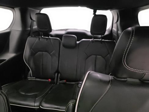 Used 2026 Chrysler Pacifica Limited AWD/4WD image 11