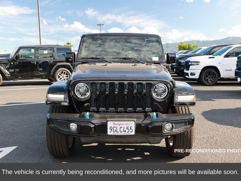 Used 2023 Jeep Wrangler Unlimited Sahara image 9