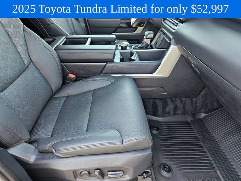 Used 2025 Toyota Tundra Limited AWD/4WD image 11