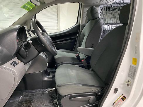 Used 2021 Nissan NV200 SV w/ Sliding Door Glass Package image 10