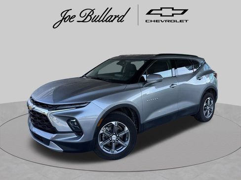 Used 2024 Chevrolet Blazer LT w/ Convenience Package FWD image 1