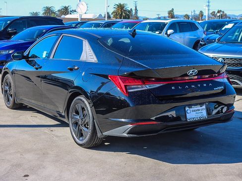 Used 2023 Hyundai Elantra Blue image 7