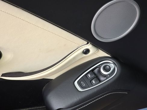 Used 2020 Aston Martin V8 Vantage Coupe image 46