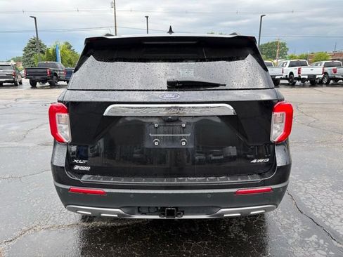 Used 2022 Ford Explorer XLT w/ Equipment Group 202A AWD/4WD image 6