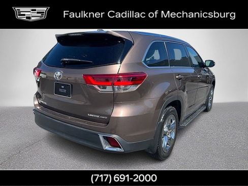 Used 2019 Toyota Highlander Limited Platinum AWD/4WD image 6