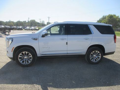 New 2026 GMC Yukon Denali w/ Sun & Power Step Package AWD/4WD image 7