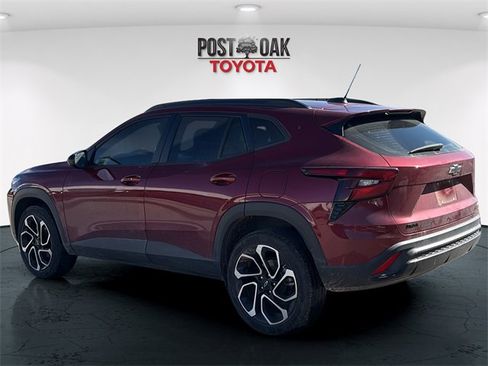 Used 2025 Chevrolet Trax RS image 5