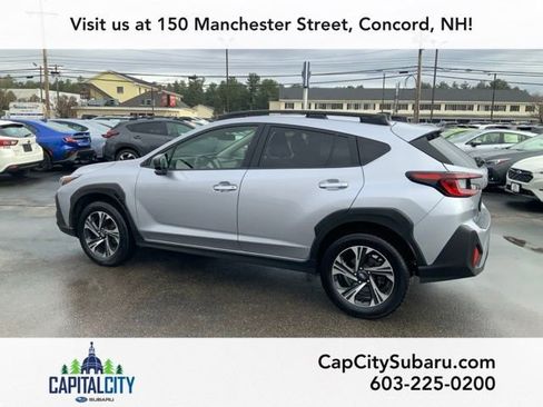 Used 2024 Subaru Crosstrek 2.0i Premium image 4